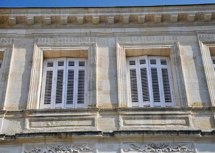 Romance Au Coeur De Bordeaux / Jardin Public