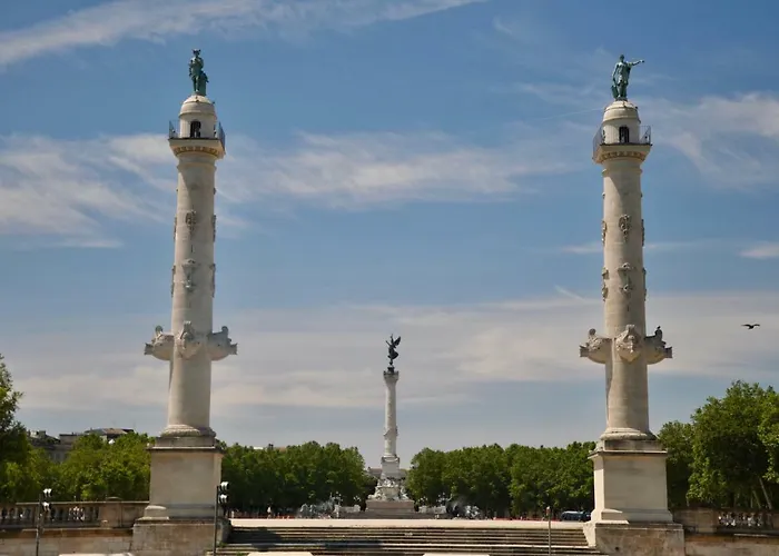 Romance Au Coeur De Bordeaux / Jardin Public